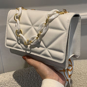 Savannah Gewatteerde Handtas | Stijlvol & trendy in de kleur Bruin voor dames in stijl geschikt voor alle seizoenen.