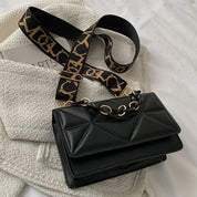 Savannah Gewatteerde Handtas | Stijlvol & trendy in de kleur Bruin voor dames in stijl geschikt voor alle seizoenen.