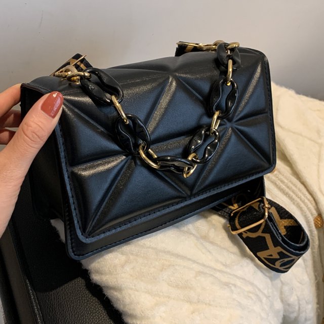 Savannah Gewatteerde Handtas | Stijlvol & trendy in de kleur Bruin voor dames in stijl geschikt voor alle seizoenen.