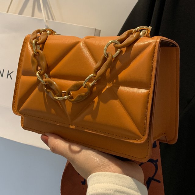 Savannah Gewatteerde Handtas | Stijlvol & trendy in de kleur Bruin voor dames in stijl geschikt voor alle seizoenen.