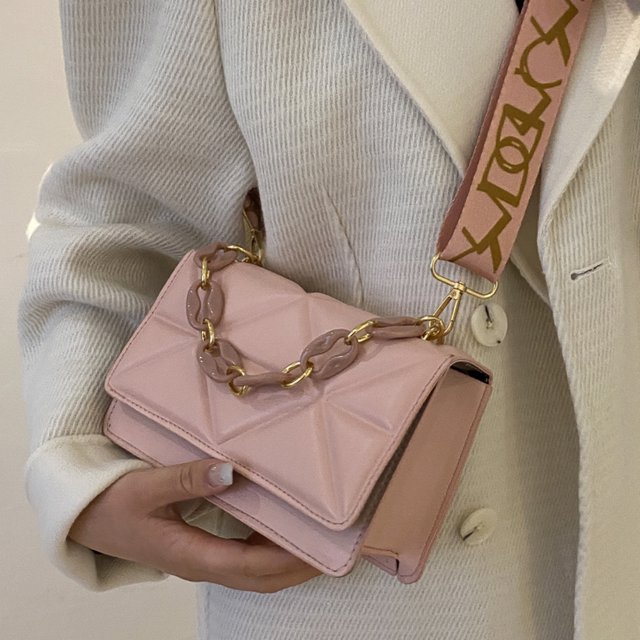 Savannah Gewatteerde Handtas | Stijlvol & trendy in de kleur Bruin voor dames in stijl geschikt voor alle seizoenen.