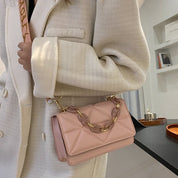 Savannah Gewatteerde Handtas | Stijlvol & trendy in de kleur Bruin voor dames in stijl geschikt voor alle seizoenen.