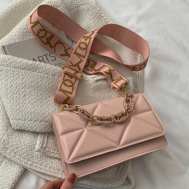 Savannah Gewatteerde Handtas | Stijlvol & trendy in de kleur Bruin voor dames in stijl geschikt voor alle seizoenen.