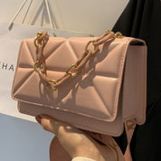 Savannah Gewatteerde Handtas | Stijlvol & trendy in de kleur Bruin voor dames in stijl geschikt voor alle seizoenen.