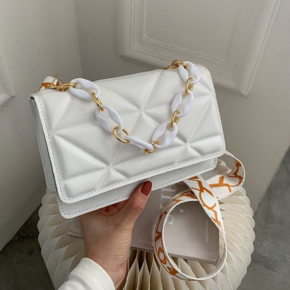 Savannah Gewatteerde Handtas | Stijlvol & trendy in de kleur Wit voor dames in stijl geschikt voor alle seizoenen.