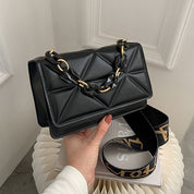 Savannah Gewatteerde Handtas | Stijlvol & trendy in de kleur Zwart voor dames in stijl geschikt voor alle seizoenen.