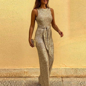 Sophie | Feestelijke dames jumpsuit met glitters in de kleur Goud voor dames in Party stijl ideaal voor de herfst.