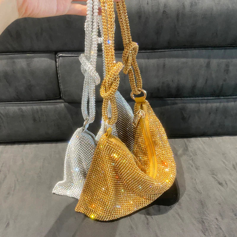 Sylvie Bag | Unieke tas om je outfit een upgrade te geven in de kleur Zilver voor dames in stijl geschikt voor alle seizoenen.