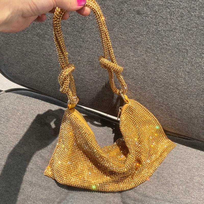 Sylvie Bag | Unieke tas om je outfit een upgrade te geven in de kleur Zilver voor dames in stijl geschikt voor alle seizoenen.