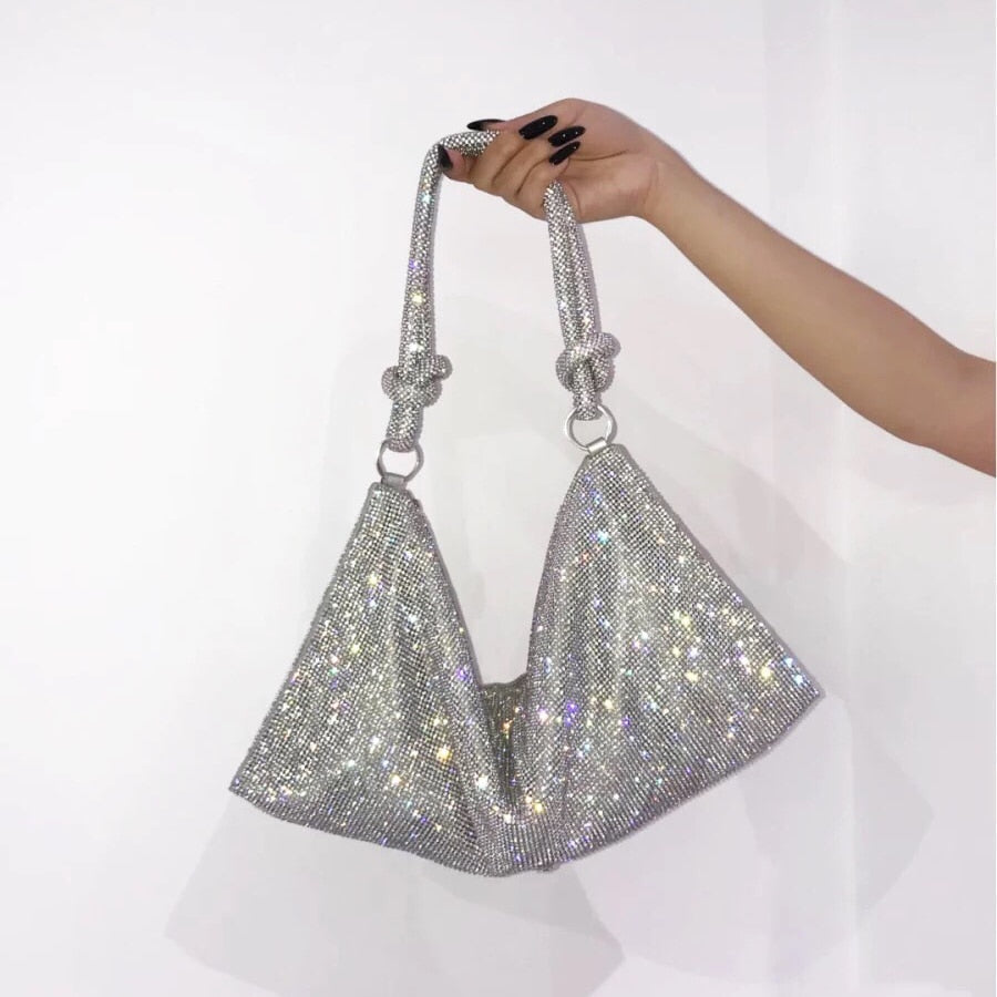 Sylvie Bag | Unieke tas om je outfit een upgrade te geven in de kleur Zilver voor dames in stijl geschikt voor alle seizoenen.