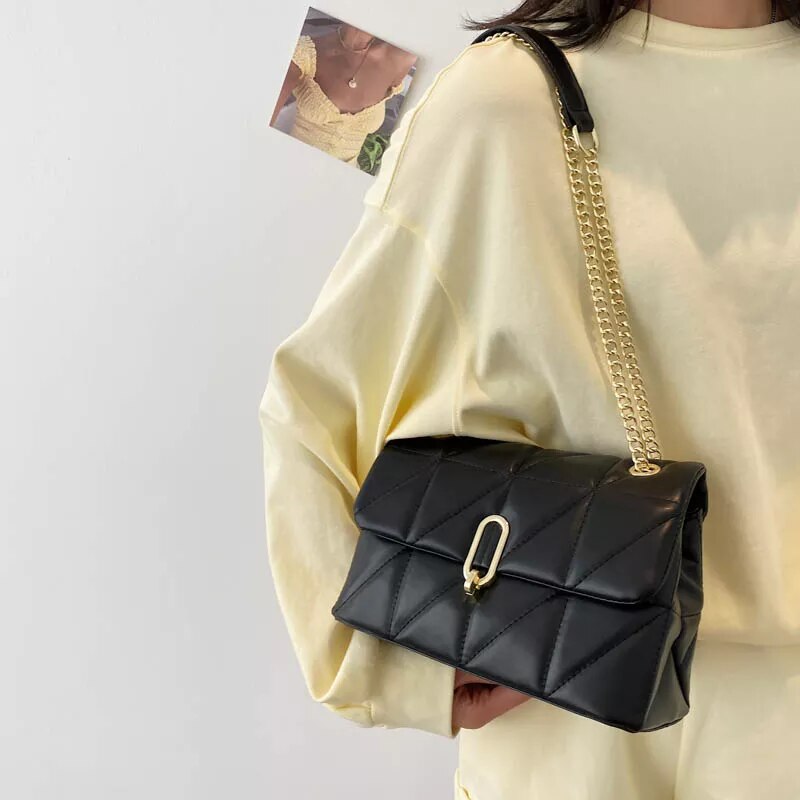 Sylvie Handtas | Chic & Modieus in de kleur Zwart voor dames in stijl geschikt voor alle seizoenen.