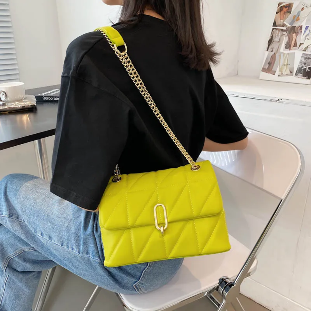 Sylvie Handtas | Chic & Modieus in de kleur Zwart voor dames in stijl geschikt voor alle seizoenen.