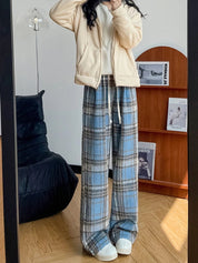 Tara | Vintage ruit broek van wol in de kleur Blauw voor dames in Heritage stijl ideaal voor de herfst.