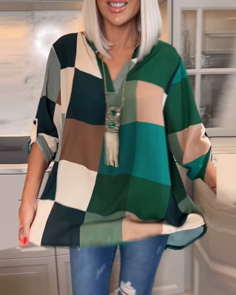 Top met kleurblokken en ruches met V-hals in de kleur Groen voor dames in stijl ideaal voor de herfst.