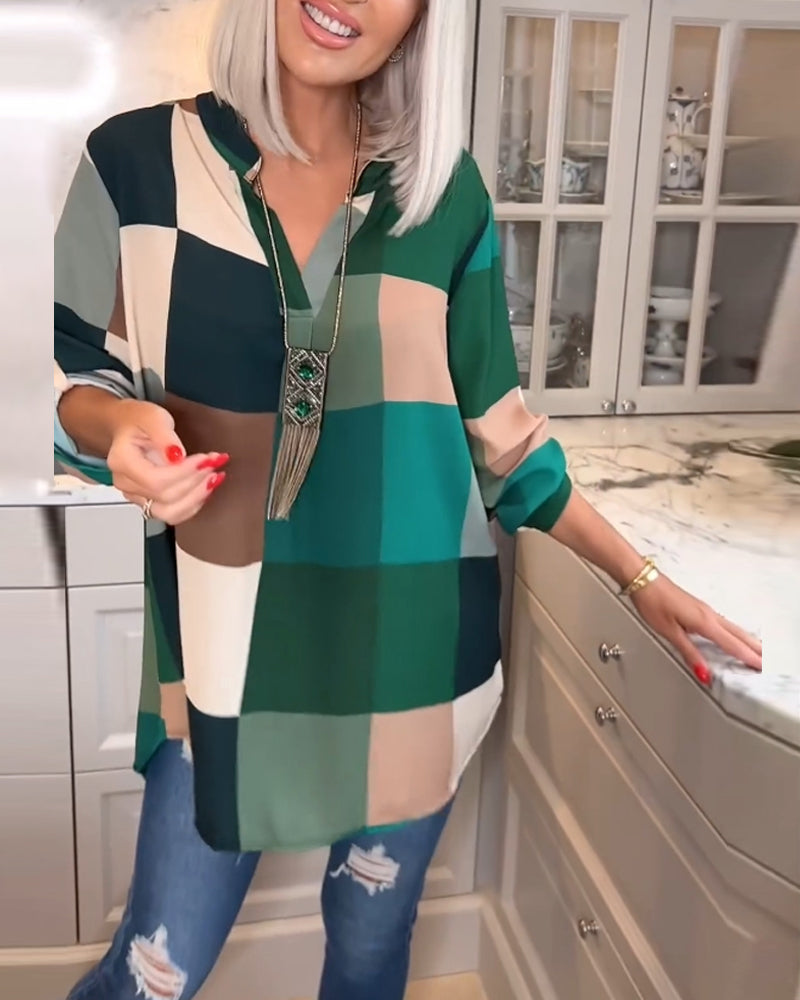 Top met kleurblokken en ruches met V-hals in de kleur Groen voor dames in stijl ideaal voor de herfst.