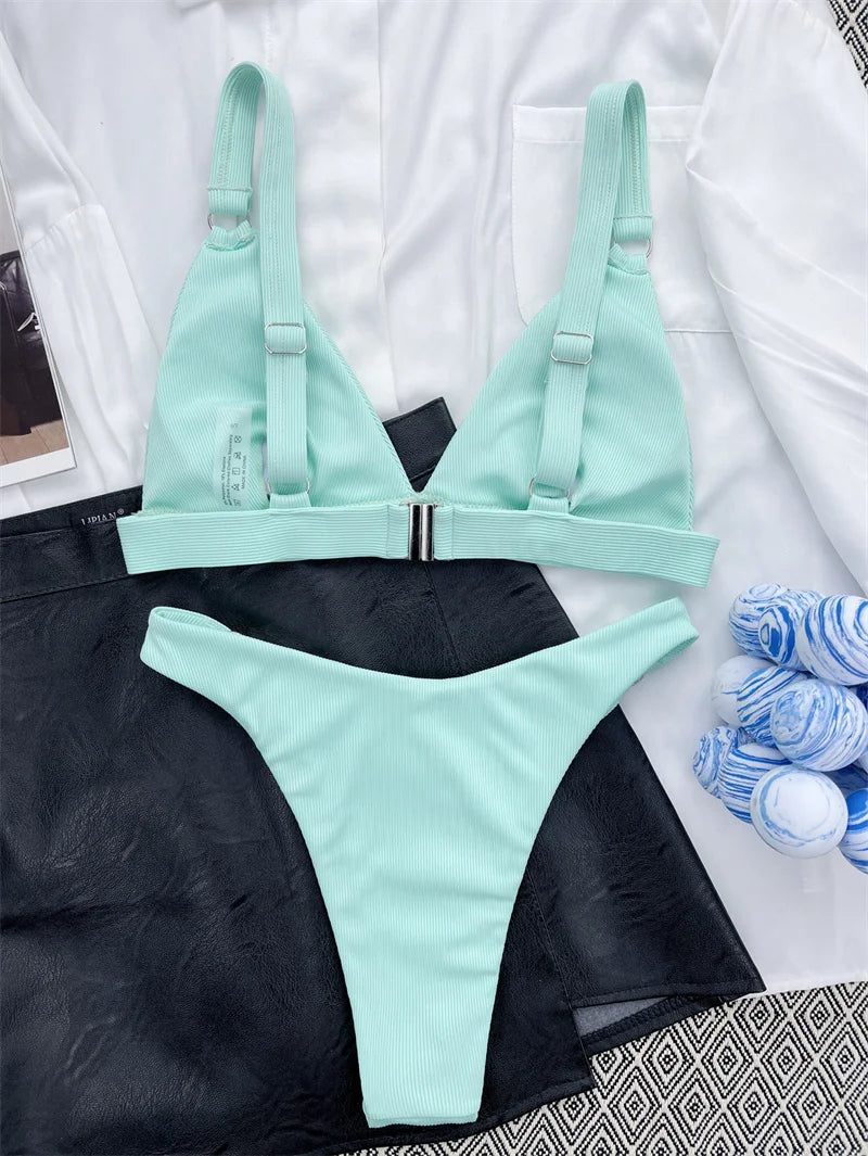 Vera | Unieke & trendy bikini in de kleur Zwart voor dames in Beach stijl ideaal voor de zomer.