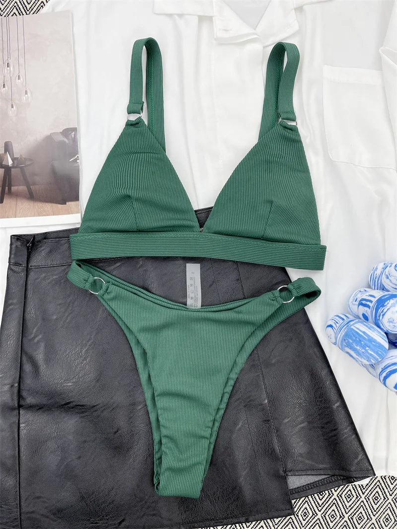 Vera | Unieke & trendy bikini in de kleur Zwart voor dames in Beach stijl ideaal voor de zomer.