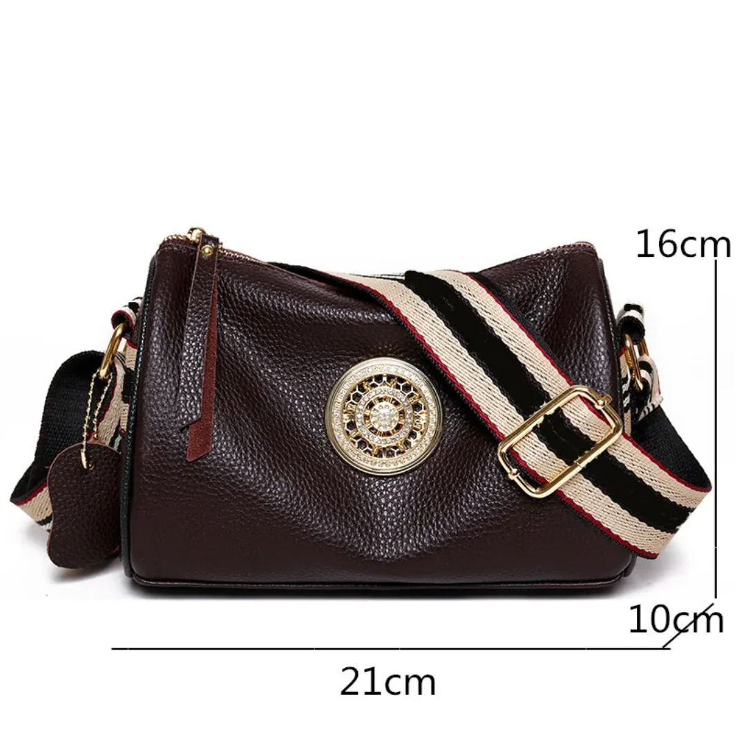 Veronica Boston Tas | Compact & Casual in de kleur Khaki voor dames in Casual stijl geschikt voor alle seizoenen.