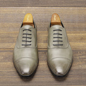 Vincenzo | Leren Italiaanse Handgemaakte Schoenen in de kleur Grijs voor heren in stijl geschikt voor alle seizoenen.