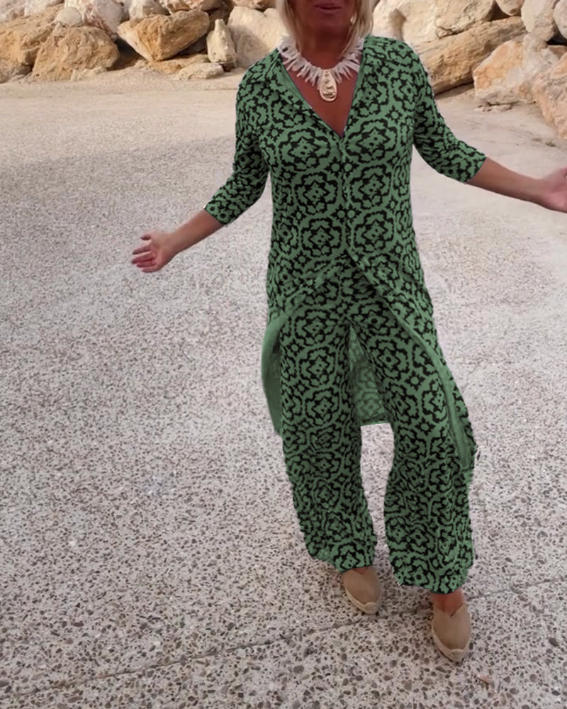 Vintage zomersetje met revers en knopen in de kleur Marineblauw voor dames in Heritage stijl ideaal voor de lente.