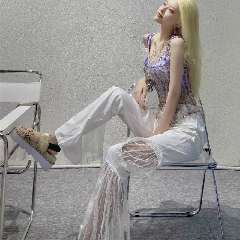 Viola | Flared broek | Hoge taille | Kantdetails in de kleur Wit voor in stijl ideaal voor de lente.