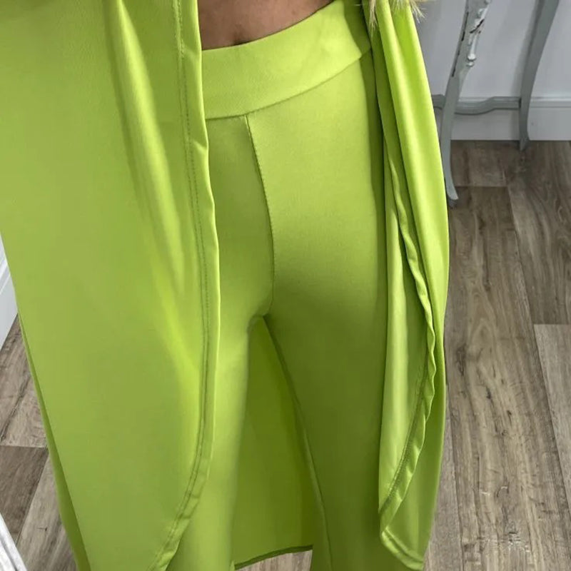 Yasmine | Tweedelige damesjurk voor stijlvolle looks in de kleur Zwart voor dames in stijl ideaal voor de herfst.