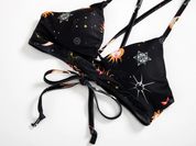 Zinda | Vrolijke & stijlvolle zonnebloem bikini in de kleur Zwart/Wit voor dames in Beach stijl ideaal voor de zomer.