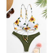 Zinda | Vrolijke & stijlvolle zonnebloem bikini in de kleur Groen voor dames in Beach stijl ideaal voor de zomer.