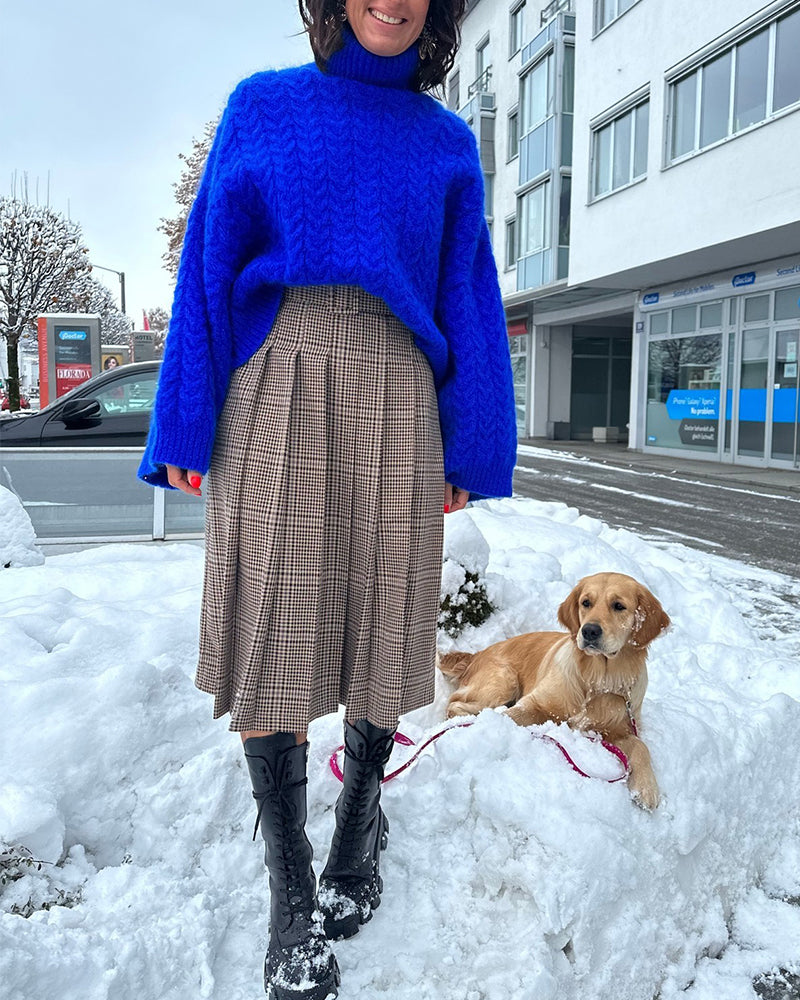 Casual effen gekleurde coltrui in de kleur Blauw voor dames in stijl ideaal voor de herfst.