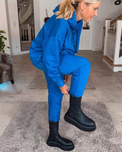 Casual tweedelige set met hoodie in de kleur Blauw voor dames in Lounge stijl ideaal voor de herfst.