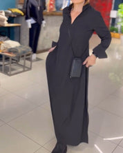 Chloe | Losse lange jurk met zijsplit in de kleur Zwart voor dames in Lounge stijl ideaal voor de herfst.