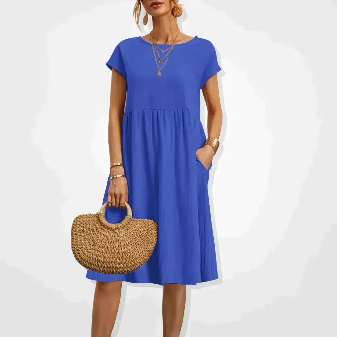 Comfortabele Zomerjurk Voor Vrouwen in de kleur Blauw voor dames in stijl ideaal voor de zomer.