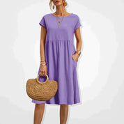 Comfortabele Zomerjurk Voor Vrouwen in de kleur Paars voor dames in stijl ideaal voor de zomer.