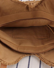 Dames Strandtas van riet in de kleur Beige voor dames in Beach stijl ideaal voor de zomer.