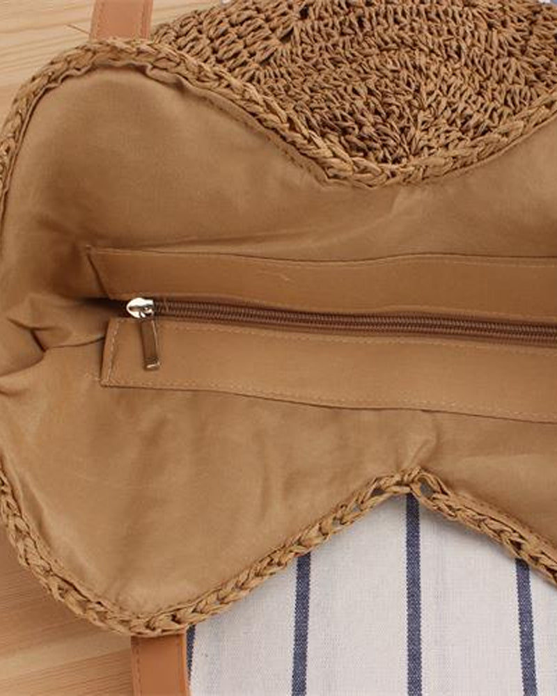 Dames Strandtas van riet in de kleur Beige voor dames in Beach stijl ideaal voor de zomer.