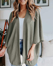 Effen Cardigen met 3/4 mouwen in de kleur Groen voor dames in stijl ideaal voor de herfst.