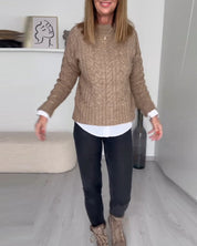 Effen casual gebreide trui in de kleur Bruin voor dames in stijl ideaal voor de herfst.