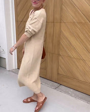 Effen casual jurk met ronde hals in de kleur Khaki voor dames in stijl ideaal voor de herfst.