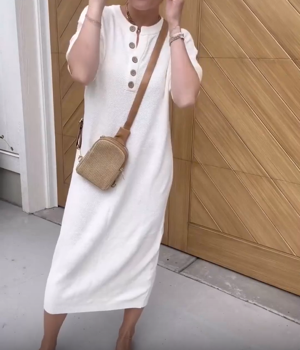 Effen casual jurk met ronde hals in de kleur Wit voor dames in stijl ideaal voor de herfst.