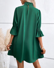 Elegante jurk met col in een effen kleur in de kleur Groen voor dames in stijl ideaal voor de herfst.