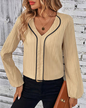 Elegante top met lange mouwen in de kleur Goud voor dames in stijl ideaal voor de herfst.