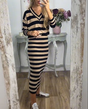 Elegante tweedelige set met gestreepte print in de kleur Zwart voor dames in stijl ideaal voor de herfst.