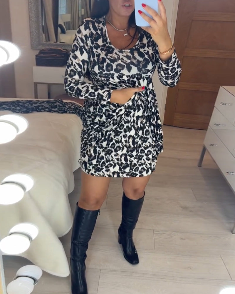 Herfst Jurk met luipaardprint in de kleur Luipaard voor dames in stijl ideaal voor de herfst.