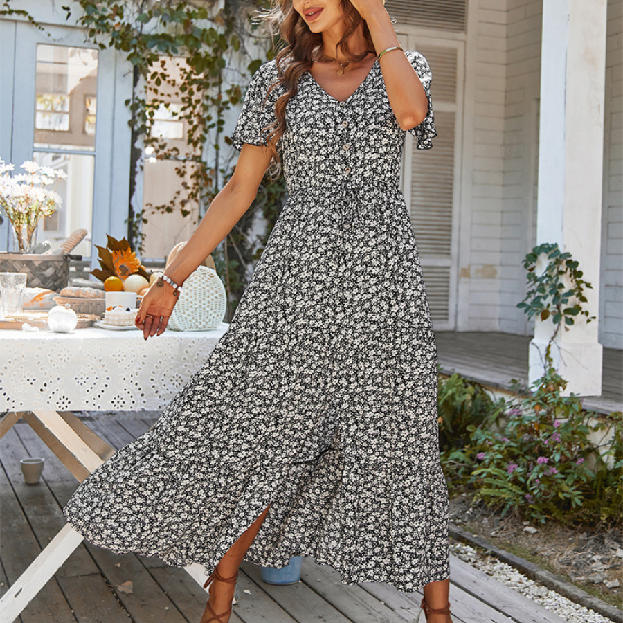 Jurk Anna in de kleur Blauw voor dames in stijl ideaal voor de zomer.