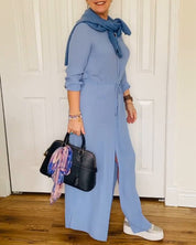 Jurk Elisabeth in de kleur Blauw voor dames in stijl ideaal voor de herfst.