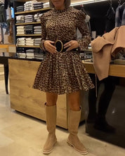 Jurk met luipaardprint in de kleur Bruin voor dames in stijl ideaal voor de herfst.