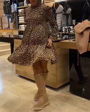 Jurk met luipaardprint in de kleur Bruin voor dames in stijl ideaal voor de herfst.