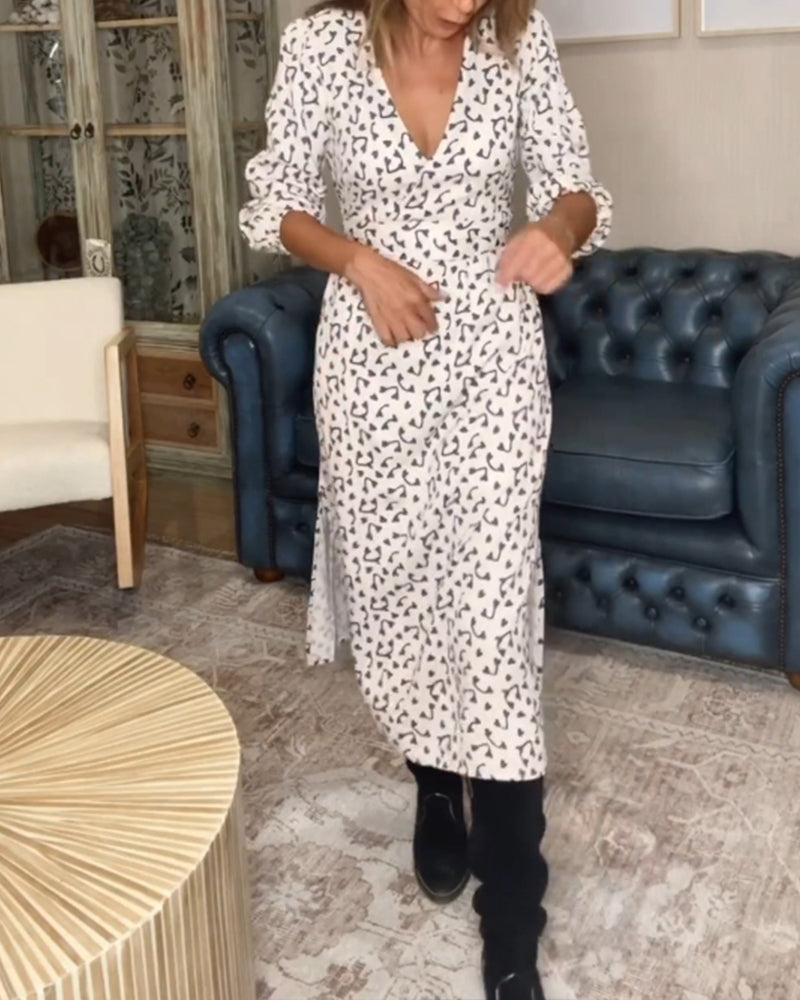 Jurk met print en V-hals in de kleur Grijs voor dames in stijl ideaal voor de herfst.