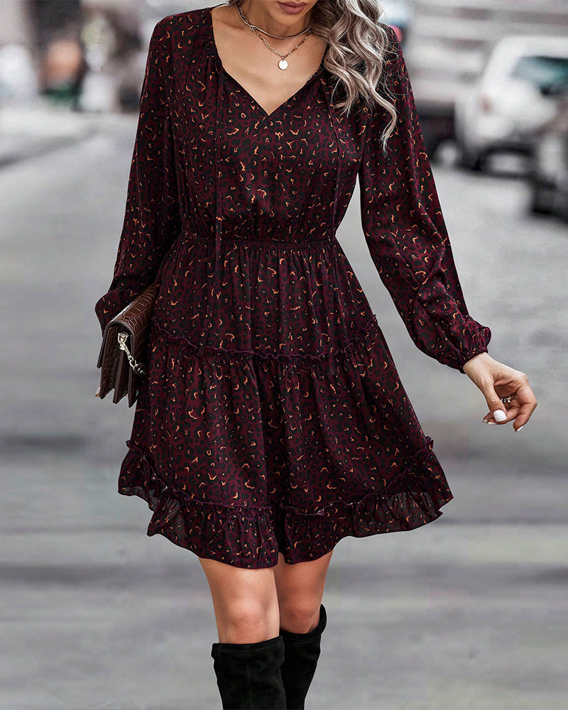 Jurk met V-hals en bedrukte A-lijn in de kleur Donkerrood voor dames in stijl ideaal voor de herfst.