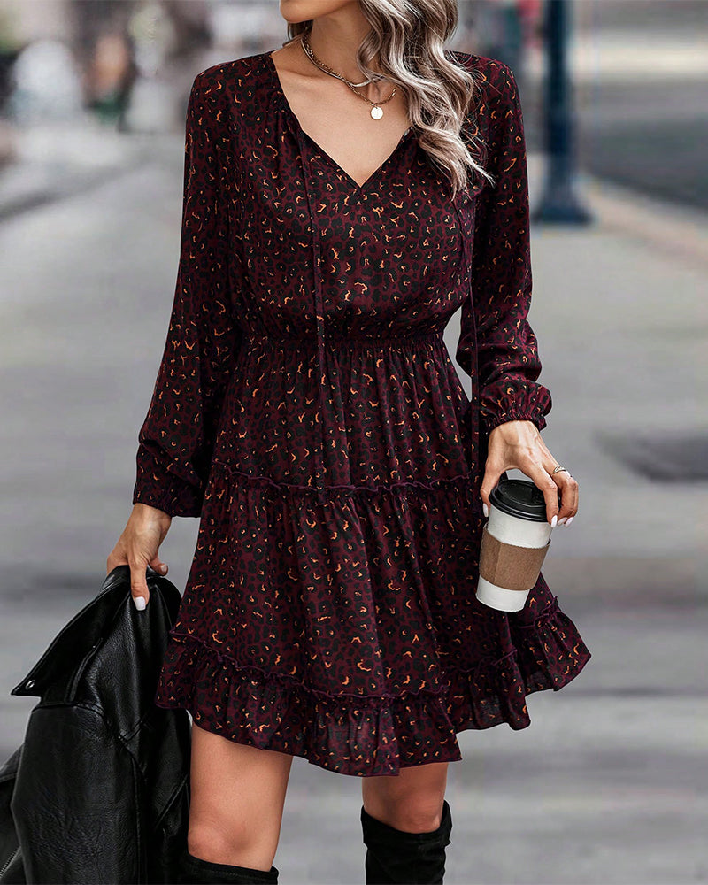 Jurk met V-hals en bedrukte A-lijn in de kleur Donkerrood voor dames in stijl ideaal voor de herfst.